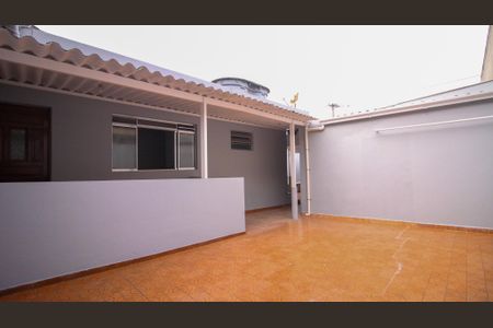 Casa para alugar com 105m², 2 quartos e 4 vagas Casa para alugar com 105m², 2 quartos e 4 vagasQuintal