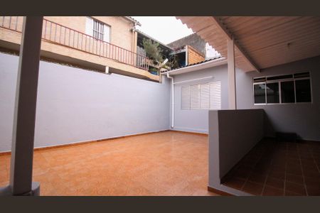 Casa para alugar com 105m², 2 quartos e 4 vagas Casa para alugar com 105m², 2 quartos e 4 vagasQuintal