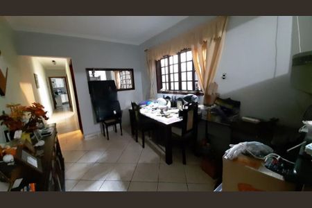 Casa à venda com 4 quartos, 200m² em Jardim Juá, São Paulo
