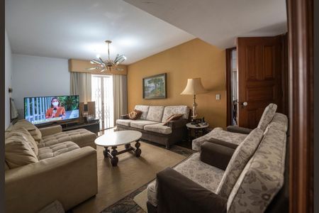 Apartamento à venda com 244m², 3 quartos e 2 vagas Apartamento à venda com 244m², 3 quartos e 2 vagasSala