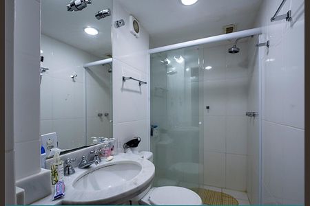 Banheiro da Suíte 2 de apartamento à venda com 3 quartos, 244m² em Floresta, Porto Alegre