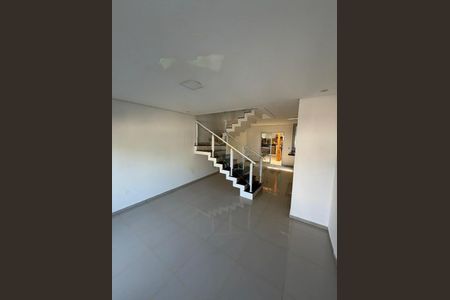 Casa à venda com 160m², 3 quartos e 2 vagas