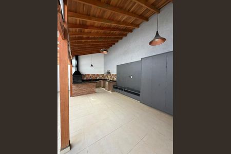 Casa à venda com 160m², 3 quartos e 2 vagas