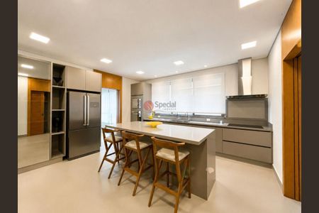 Casa à venda com 640m², 5 quartos e 6 vagas