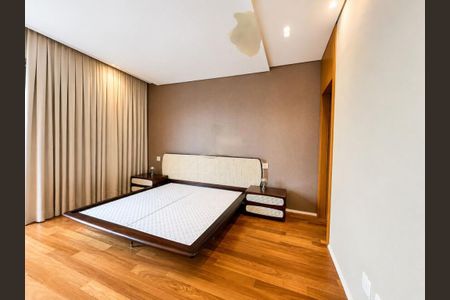 Casa à venda com 640m², 5 quartos e 6 vagas