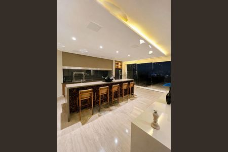 Casa à venda com 640m², 5 quartos e 6 vagas