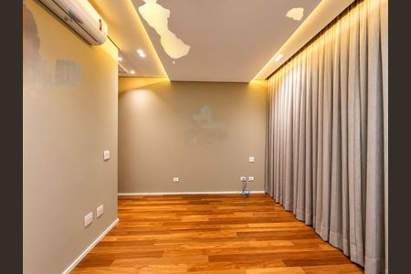 Casa à venda com 5 quartos, 640m² em Centro Comercial Jubran, Barueri