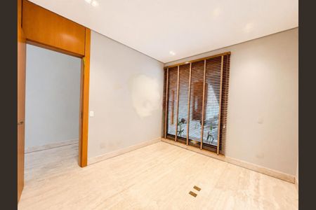 Casa à venda com 640m², 5 quartos e 6 vagas