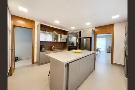 Casa à venda com 640m², 5 quartos e 6 vagas