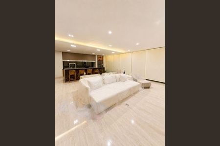 Casa à venda com 5 quartos, 640m² em Centro Comercial Jubran, Barueri