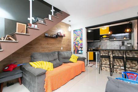 Casa de condomínio à venda com 72m², 2 quartos e 1 vaga Casa de condomínio à venda com 72m², 2 quartos e 1 vagaSala