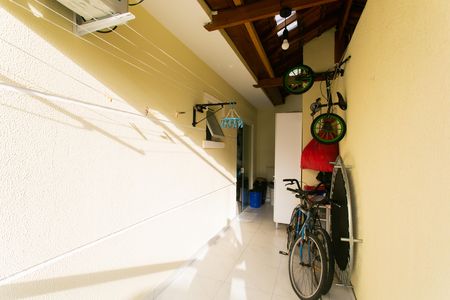 Casa de condomínio à venda com 72m², 2 quartos e 1 vaga Casa de condomínio à venda com 72m², 2 quartos e 1 vagaÁrea de Serviço