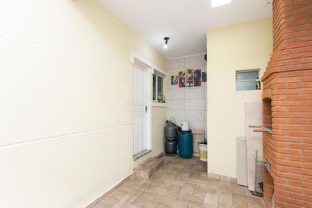 Casa de condomínio à venda com 72m², 2 quartos e 1 vaga Casa de condomínio à venda com 72m², 2 quartos e 1 vagaGaragem / Churrasqueira