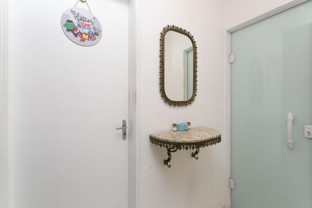 Casa de condomínio à venda com 72m², 2 quartos e 1 vaga Casa de condomínio à venda com 72m², 2 quartos e 1 vagaHall do Quarto
