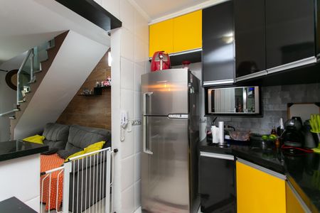 Casa de condomínio à venda com 72m², 2 quartos e 1 vaga Casa de condomínio à venda com 72m², 2 quartos e 1 vagaCozinha