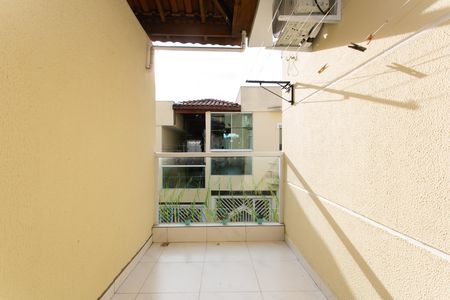 Casa de condomínio à venda com 72m², 2 quartos e 1 vaga Casa de condomínio à venda com 72m², 2 quartos e 1 vagaÁrea de Serviço