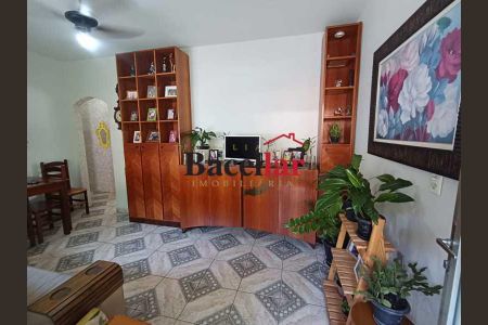 Casa à venda com 2 quartos, 130m² em Vila Isabel, Rio de Janeiro