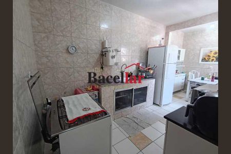 Casa à venda com 130m², 2 quartos e sem vaga