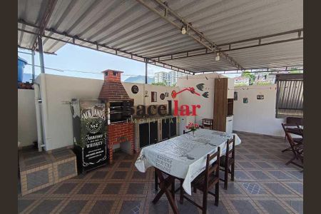 Casa à venda com 130m², 2 quartos e sem vaga