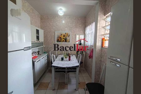 Casa à venda com 130m², 2 quartos e sem vaga