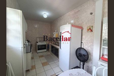 Casa à venda com 130m², 2 quartos e sem vaga