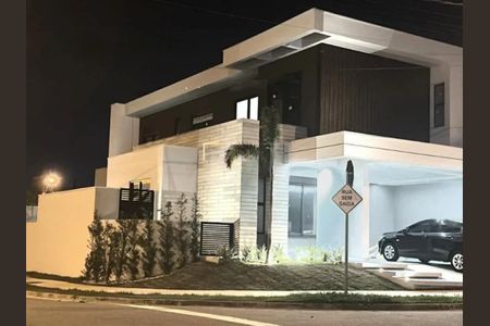 Casa à venda com 264m², 4 quartos e 4 vagas