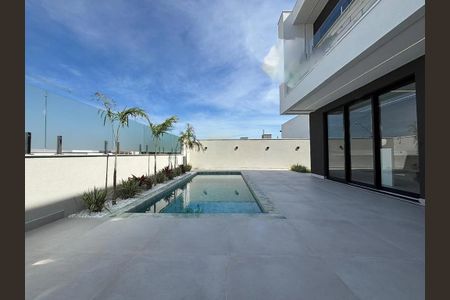 Casa à venda com 264m², 4 quartos e 4 vagas
