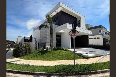 Casa à venda com 264m², 4 quartos e 4 vagas