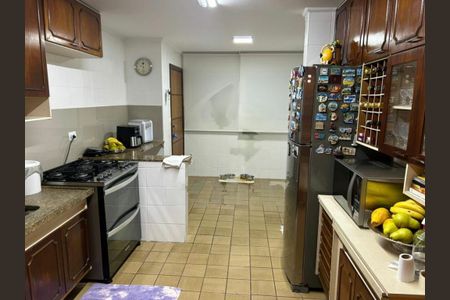 Apartamento à venda com 181m², 4 quartos e 2 vagas