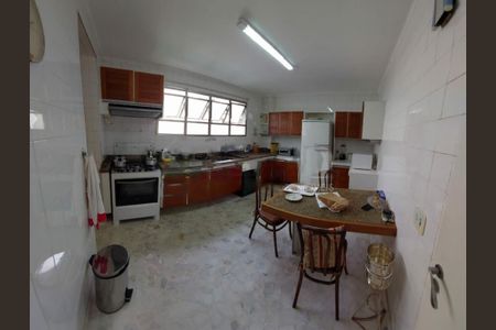 Apartamento à venda com 210m², 3 quartos e 2 vagas