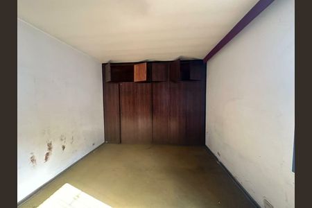 Casa à venda com 243m², 3 quartos e sem vaga