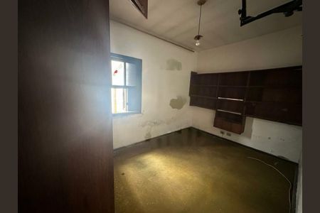 Casa à venda com 243m², 3 quartos e sem vaga