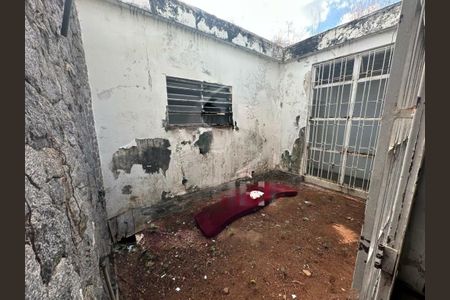 Casa à venda com 243m², 3 quartos e sem vaga