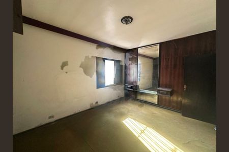 Casa à venda com 243m², 3 quartos e sem vaga