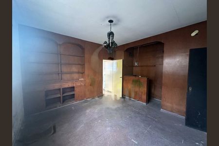 Casa à venda com 243m², 3 quartos e sem vaga
