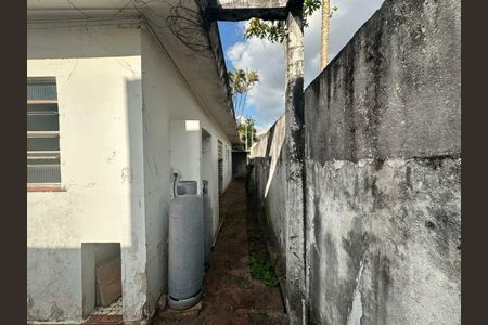 Casa à venda com 243m², 3 quartos e sem vaga