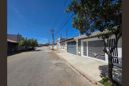 Casa à venda com 105m², 3 quartos e 2 vagas
