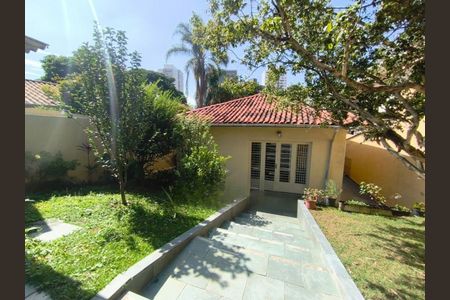 Casa à venda com 202m², 3 quartos e 6 vagas