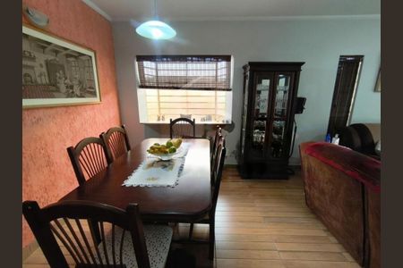 Casa à venda com 202m², 3 quartos e 6 vagas