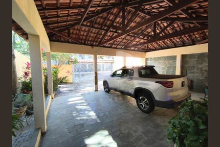 Casa à venda com 202m², 3 quartos e 6 vagas
