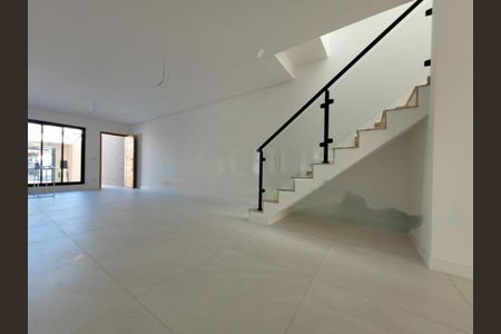 Casa à venda com 130m², 3 quartos e 2 vagas