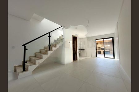 Casa à venda com 130m², 3 quartos e 2 vagas