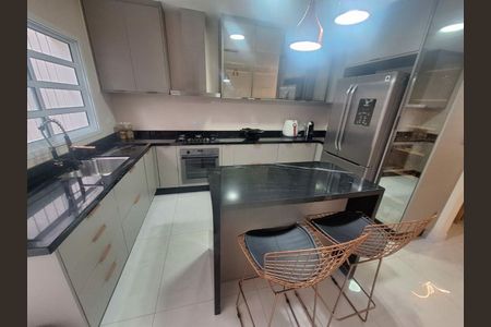 Casa à venda com 2 quartos, 124m² em Chácara Santo Antônio (Zona Sul), São Paulo