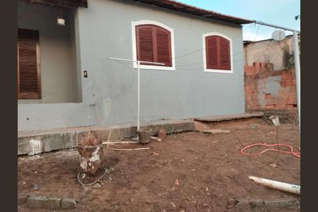 Casa à venda com 121m², 2 quartos e 4 vagas
