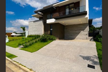 Casa à venda com 325m², 4 quartos e 4 vagas