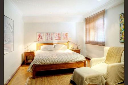 Apartamento à venda com 2 quartos, 300m² em Indianópolis, São Paulo