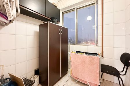Apartamento à venda com 99m², 2 quartos e 1 vaga Apartamento à venda com 99m², 2 quartos e 1 vagaÁrea de Serviço