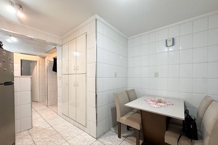 Apartamento à venda com 99m², 2 quartos e 1 vaga Apartamento à venda com 99m², 2 quartos e 1 vagaCozinha