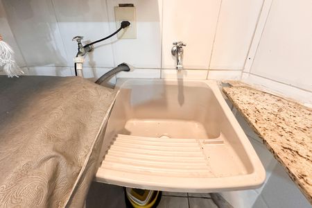 Apartamento à venda com 99m², 2 quartos e 1 vaga Apartamento à venda com 99m², 2 quartos e 1 vagaÁrea de Serviço