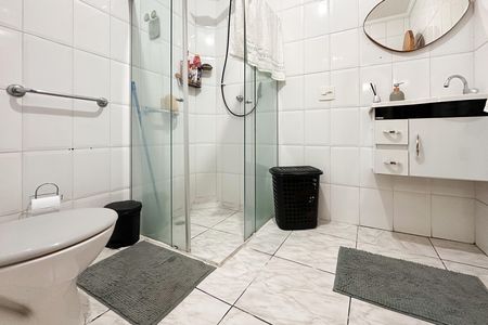 Apartamento à venda com 99m², 2 quartos e 1 vaga Apartamento à venda com 99m², 2 quartos e 1 vagaBanheiro Social